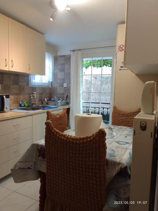 Апартаменты Antonia Family House Near Airport Порто-Рафти Экстерьер фото
