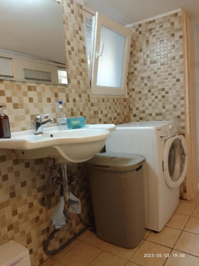 Апартаменты Antonia Family House Near Airport Порто-Рафти Экстерьер фото