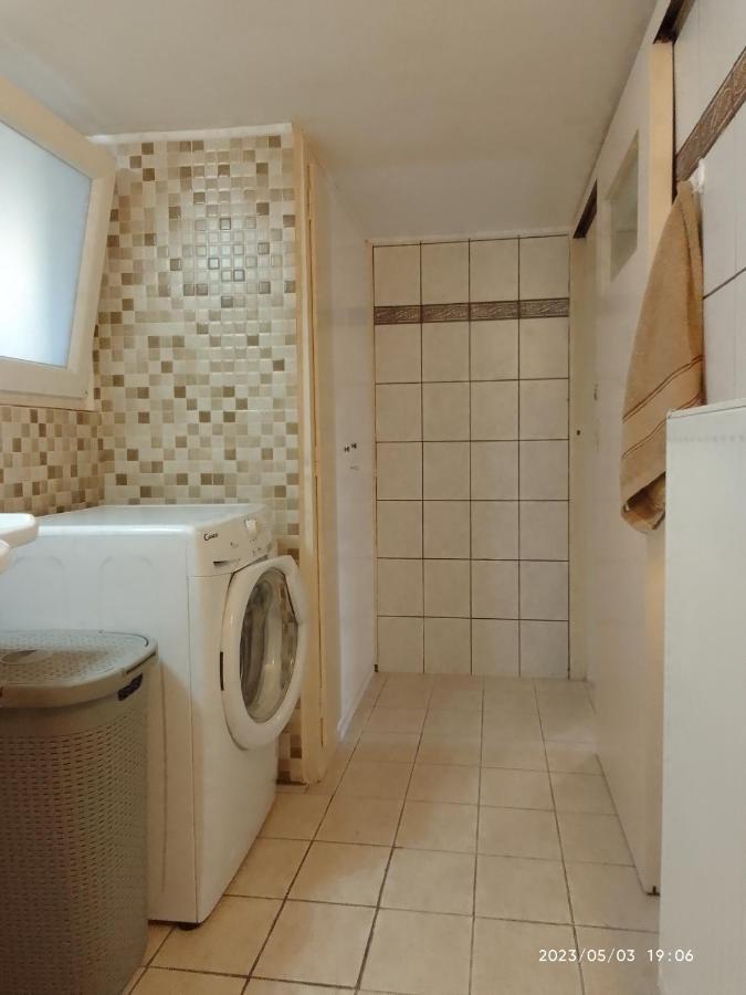Апартаменты Antonia Family House Near Airport Порто-Рафти Экстерьер фото