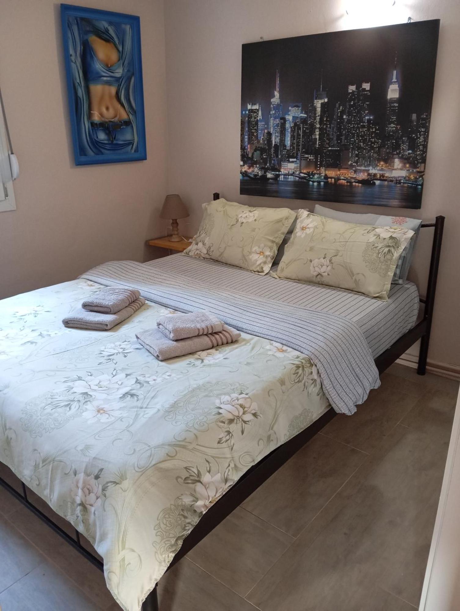 Апартаменты Antonia Family House Near Airport Порто-Рафти Экстерьер фото